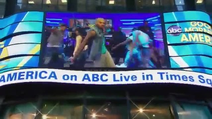 Chris Brown - Yeah 3x (live on Gma ) 