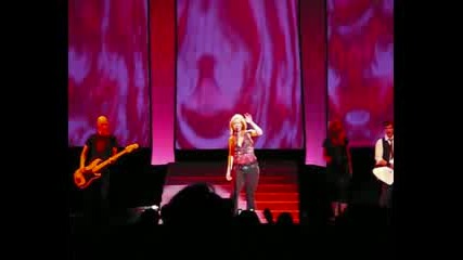 Kelly Clarkson Don t Waste Your Time Live Adelaide March 2008 