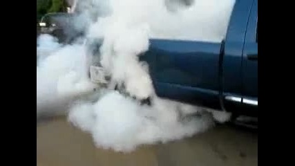 Много Мощен Дизелов Burnout 