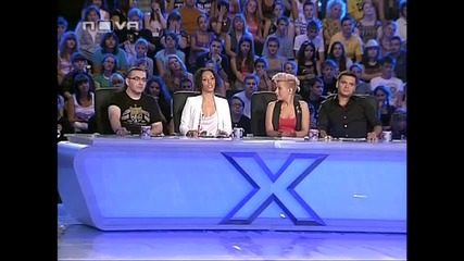 Момичето което разплака публиката на X Factor