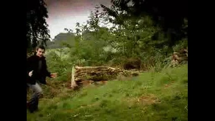 Скейтър Побеждава Evo V I I - Top Gear