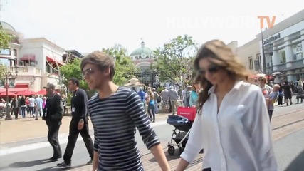 One Direction - Луи и Елинор се разхождат в The Grove - Лос Анджелис