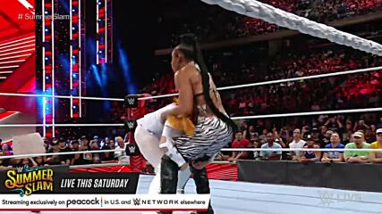 Bianca Belair engages in an out-of-control brawl against Becky Lynch: Raw, July 25, 2022