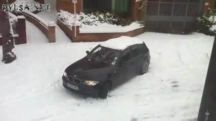Глупава жена шофьор