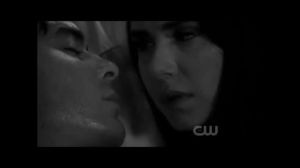 Damon & Elena - Капка в океана