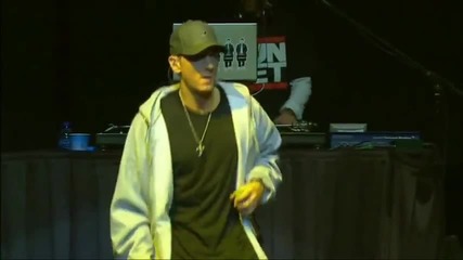 Eminem - Hello ( Performance from Detroit , Michigan ) / Relapse Concert 19 May , 2009