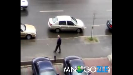 Забранено паркирването ! За мен няма забранено =d (smqh) 