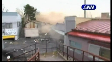 Ексклузивни кадри от цунами в Япония