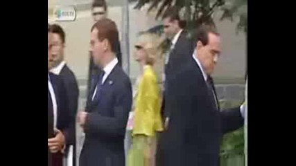Пиян ли е Руския президент на срещата на Г - 8???
