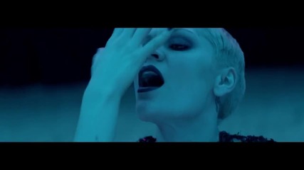 Премиера 2013 » Jessie J - Thunder (официално видео)