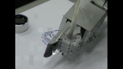 Робот прави портрет на човек