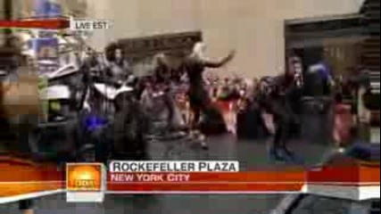 Beyonce - Crazy In Love-Live On The Today Show 26.11.2008