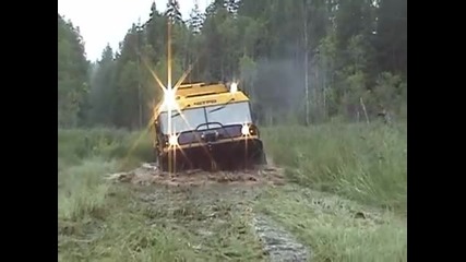 Всъдехот Четра в off-road режим