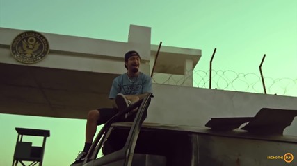 Young Bb Young feat. Kриско & Янко Бръснаря - Тук и там [official Hd Video]