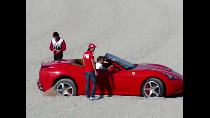 Едно Ferari с цвят червен!!!