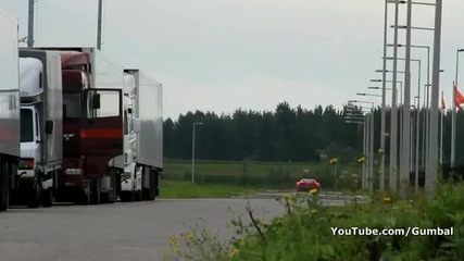 Ferrari 458 Italia - Flatout on the straight