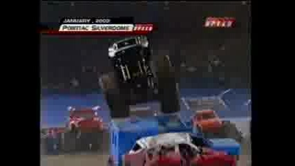 Monster truck - зловеща катастрофа