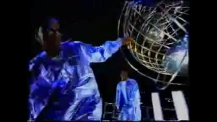 Notorious B.i.g. - Mo Money Mo Problems 
