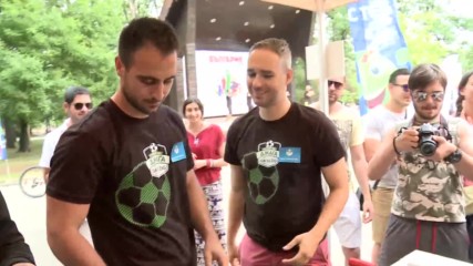 Благодарение на GONG.BG: "Мишки, рокери от Марс" ще гледат Белгия - Тунис