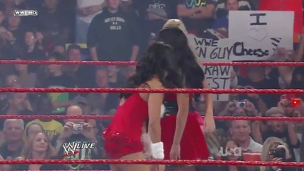 Raw 12 21 09 - 6 Divas Santas Helper Tag Team Match 