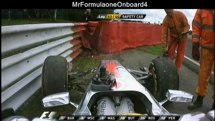 F1 Гран при на Белгия 2011 - Hamilton се блъска с Kobayashi - Hamilton отпада [hd]