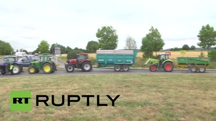 France: Farmers block German agri imports with huge tractor cordon
