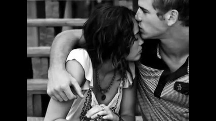 Miley Cyrus and Liam Hemsworth - "kiss me slowly" ?