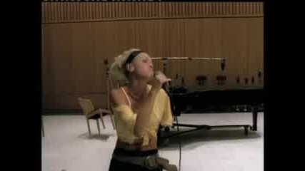 Gwen Stefani - What You Waiting For