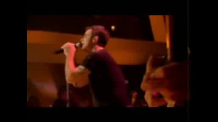 Robbie Williams - Feel (live At Jools Holland 2004)