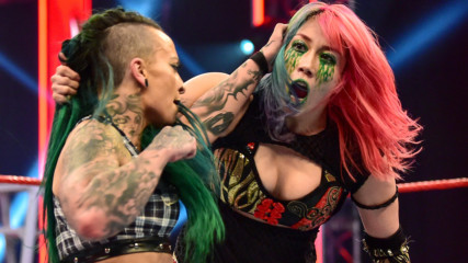 Asuka vs. Ruby Riott – Money in the Bank Qualifying Match: Raw, April 13, 2020