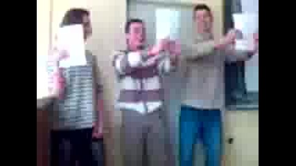 Смешни идиоти