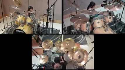 10-годишно момиче свири невероятно на барабани