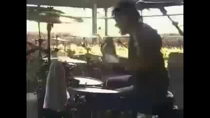 {lil slip} Julien - K ft. Chester Bennington - Kick The Bass 
