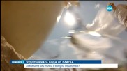 Хора масово пълнят вода от Свещения кладенец в Плиска