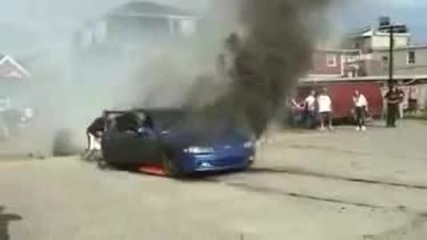 Honda пали гумите