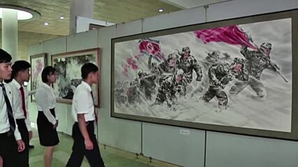 Пхенян отбеляза важна годишнина с изложба на изящно изкуство (ВИДЕО)