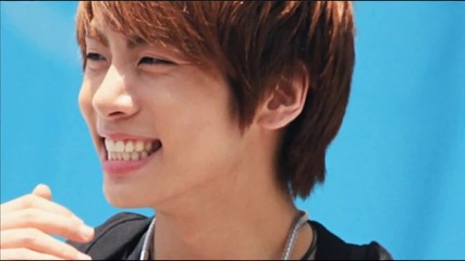 Jonghyun- Love mark on the neck