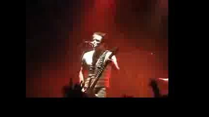 Skillet ( Whispers in the dark)