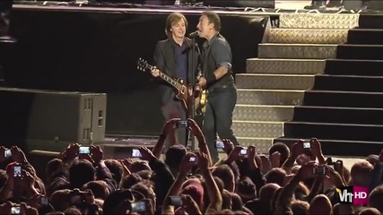 Paul Mccartney & Bruce Springsteen - I Saw Her Standing There & Twist And Shout