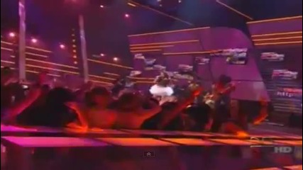 Maite apresentando Dulce Maria Ya No premios juventud 2011