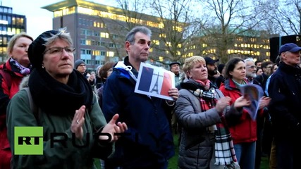 Germany: Hamburg residents show solidarity to Paris attack victims