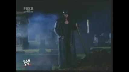 Undertaker Заплашва Batista В Гробищата