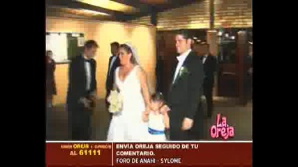 Anahi - La oreja contenta por la boda y