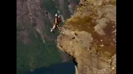 Crazy B.a.s.e. jumping