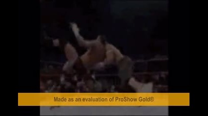 Randy Orton прави Rko на John Cena
