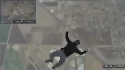 Мъж скача от самолет без парашут и се приземява на батут
