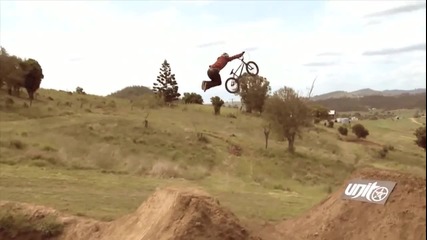 People Are Awesome 2013 (hadouken! - Levitate)