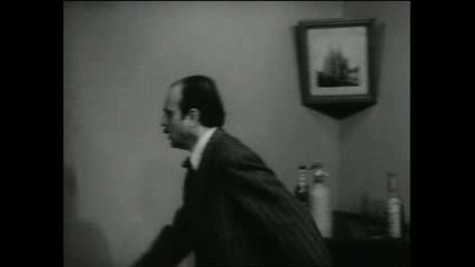 Българският сериал На всеки километър - Втори филм (1970), Шеста серия - Хищникът [част 5]
