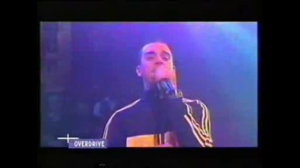 Robbie Williams - Karma Killer (acoustic Live)