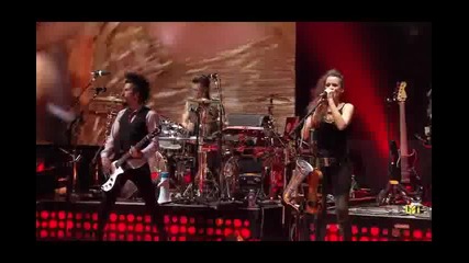 Shakira - Live At Palais Omnisports De Paris Bercy (2011-06-13) part 1